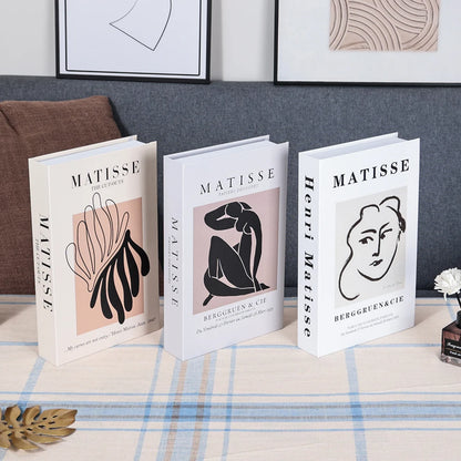 📚 Luxury Decorative Books