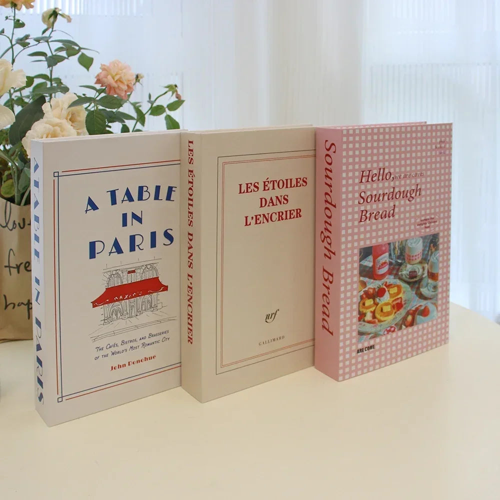 📚 Luxury Decorative Books